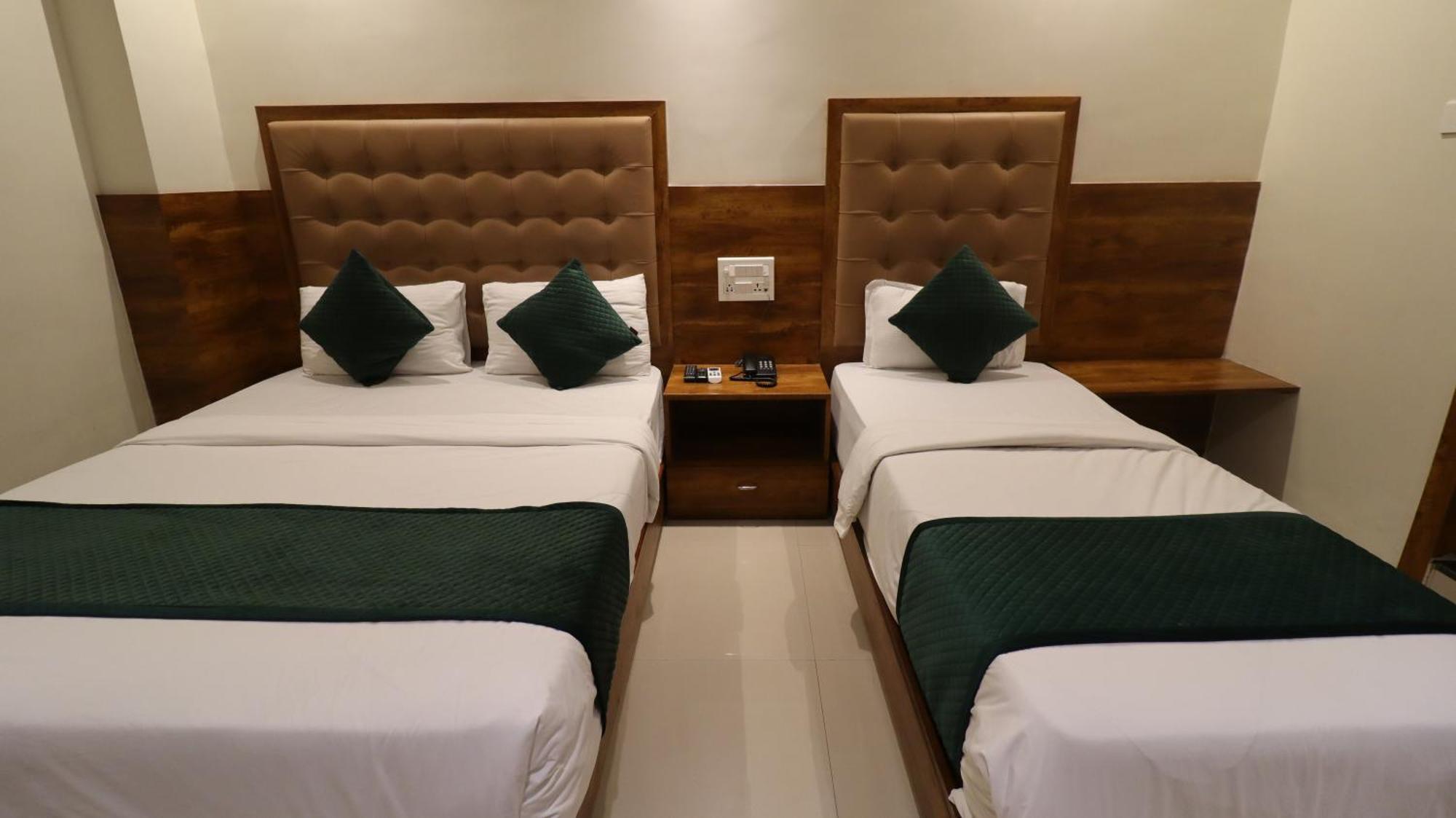 Hotel Bkc Garden - Near Us Embassy Bkc ムンバイ エクステリア 写真